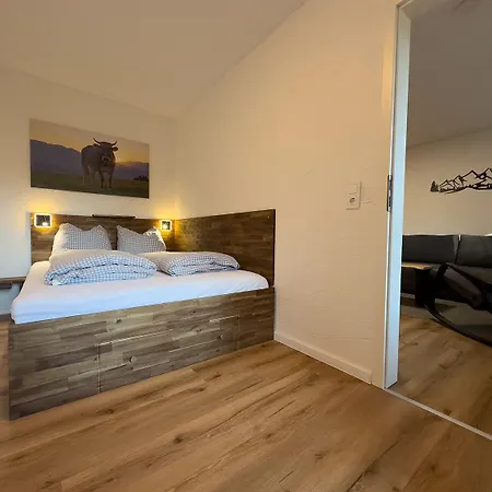 Alpenrot Apartment *